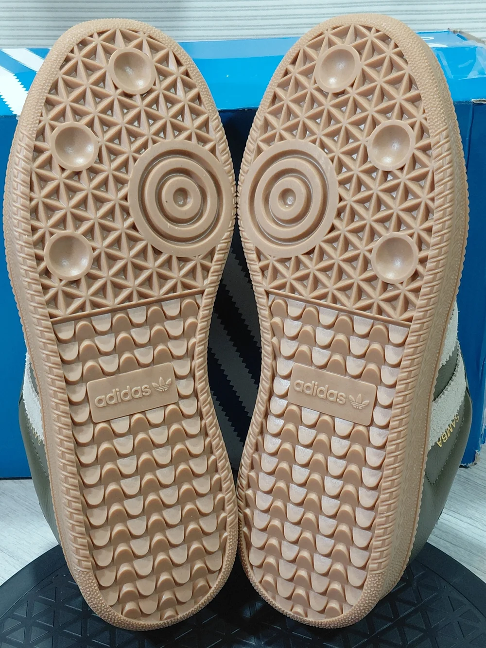 NEW Adidas Womens Samba XLG Olive Strata Chunky Thick Midsole with Gum Sole W8.5